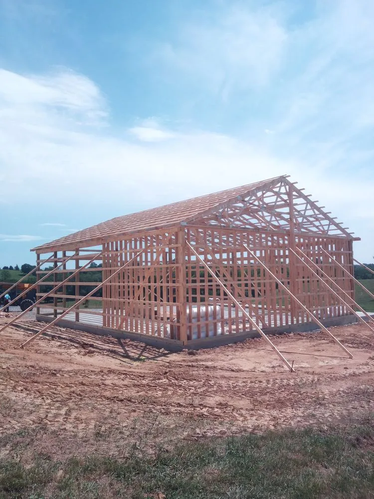 Local shingle roofing service experts serving Kings Mountain, KY - Preferred Roofing