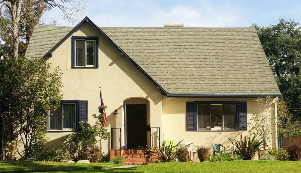 Emergency residential roofing service same-day service in San Fernando Valley, CA by Premier Building & Design