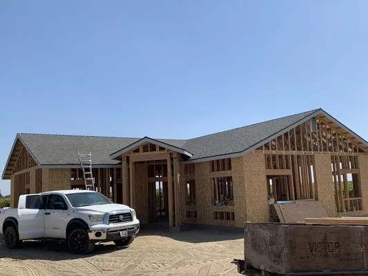 Premier Construction & Roofing Logo