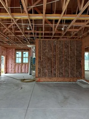 Premier Roofing & insulation Logo