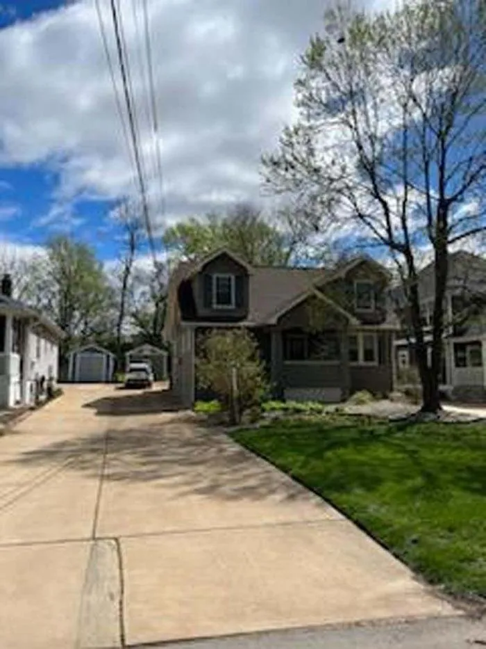 Slide of Premier Roofing Stl