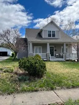 Premier Roofing Stl Logo