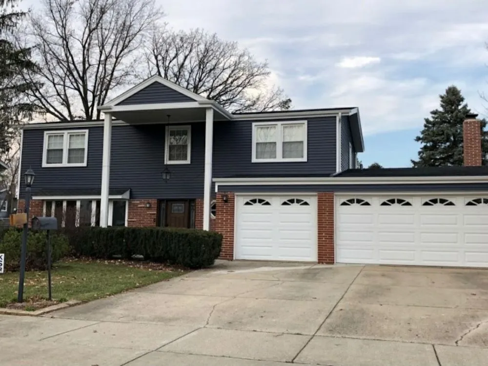 Slide of Presidential Roofing