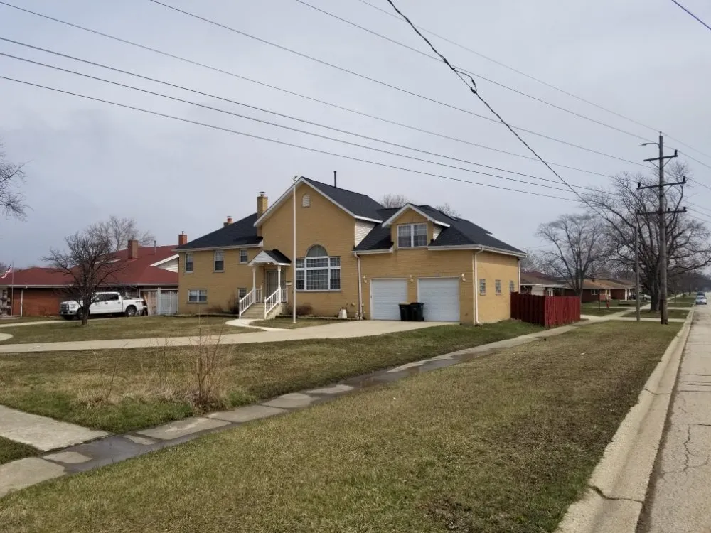 Slide of Presidential Roofing