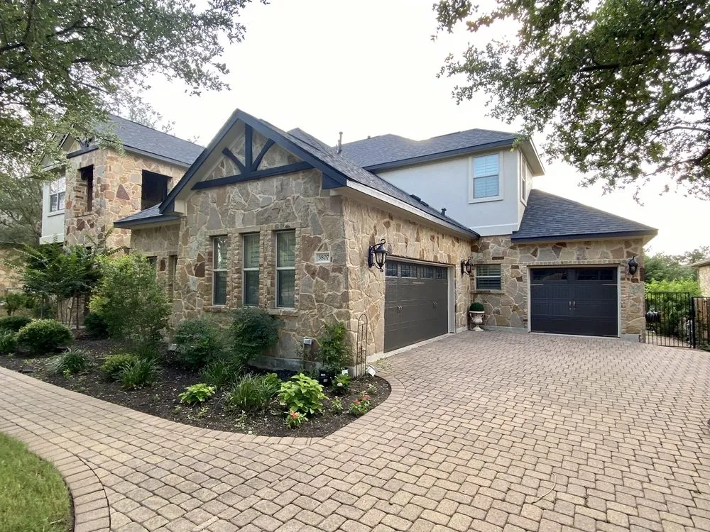 Slide of Presidio Roofing Company of Austin