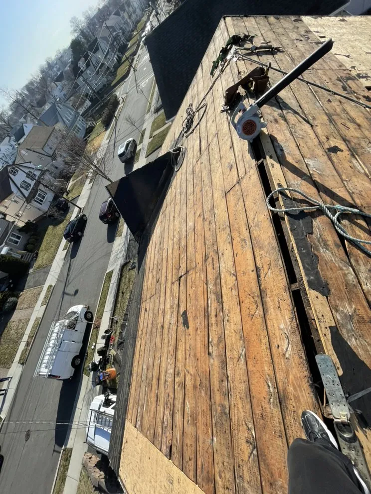 Licensed roof installation experts serving Wood-Ridge, NJ - Prestige Home Construction