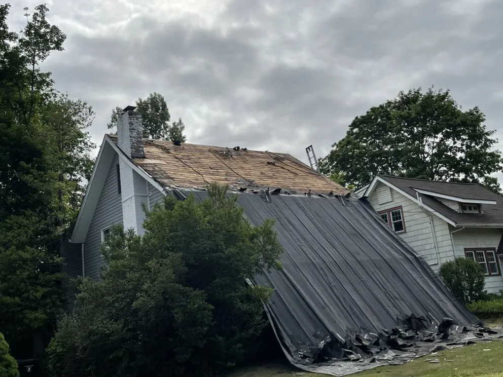 Licensed flat roof repair experts serving Wood-Ridge, NJ - Prestige Home Construction