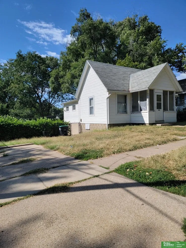 Slide of Prestige Roofing Omaha