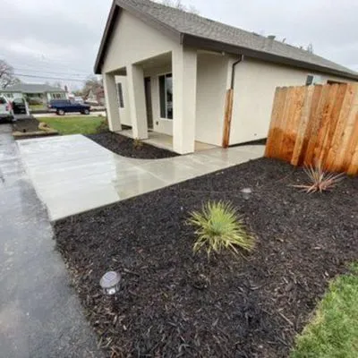 Price & Quality Concrete, Roofing And Flooring Logo