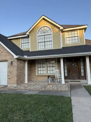 Pride Roofing Xperts Logo