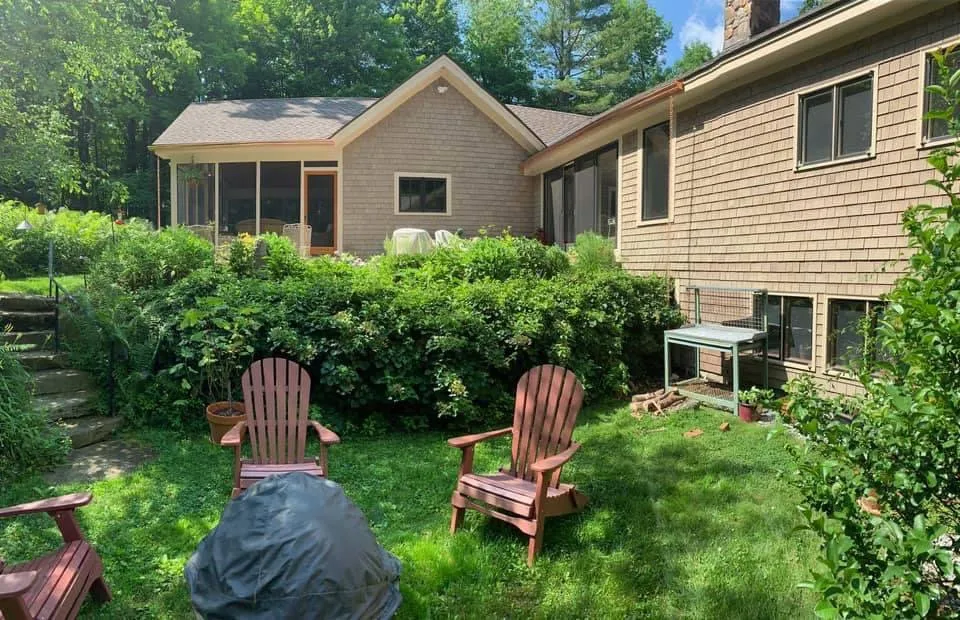 Slide of Primero Roofing