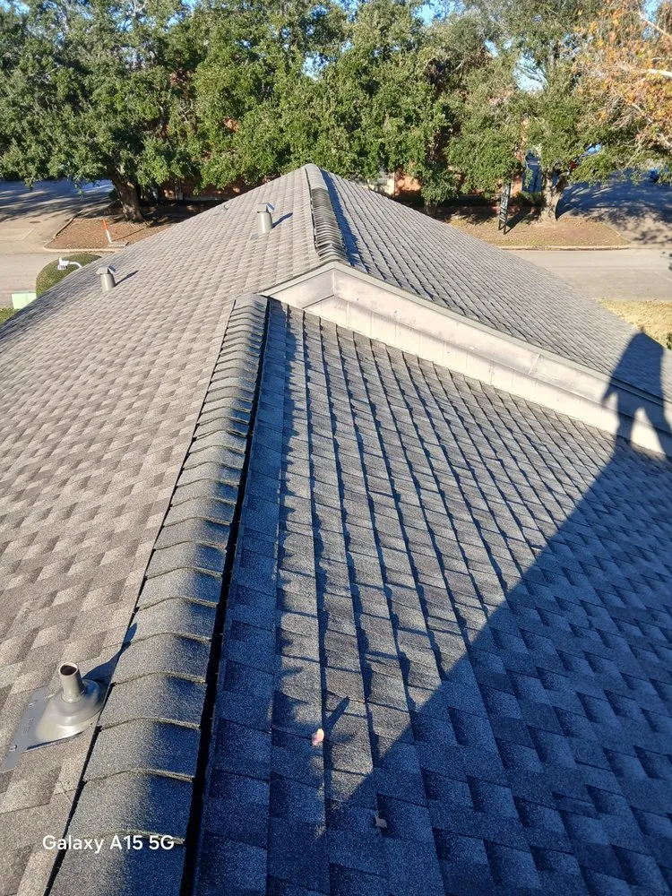 Slide of Principio Y Fin Roofing