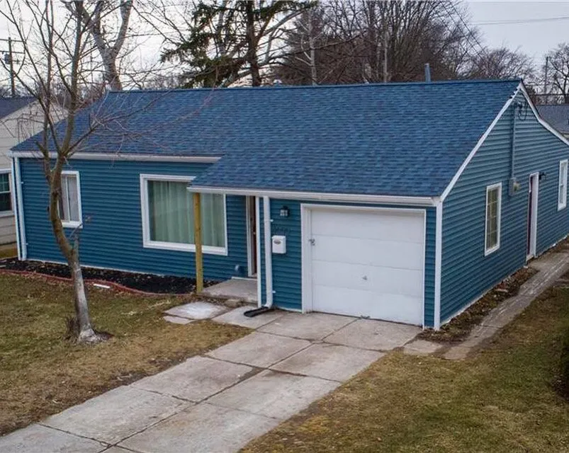 Slide of Pring & Sons Roofing