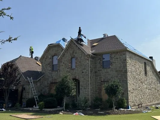 Priority Roofing Logo