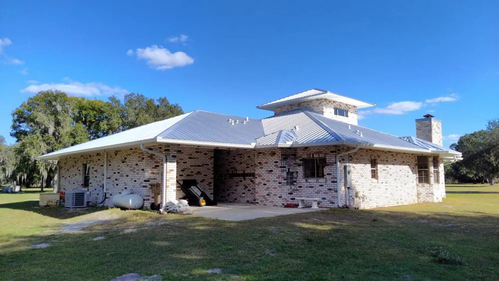 Professional shingle roofing service experts serving Altoona, FL - Pro Dry Roofing