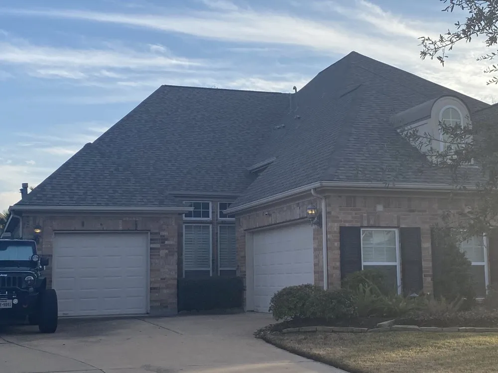 Slide of Pro Dynamic Desingz Roofing