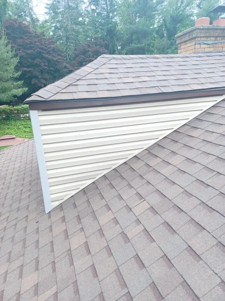 Professional roof leak repair for homes across Huntingdon Valley, PA - Pro Exterior