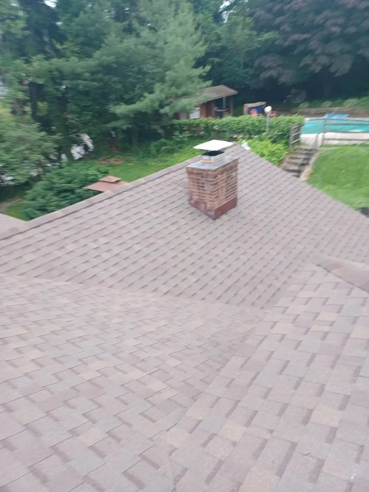 Top-rated residential roofing service in Huntingdon Valley, PA by Pro Exterior