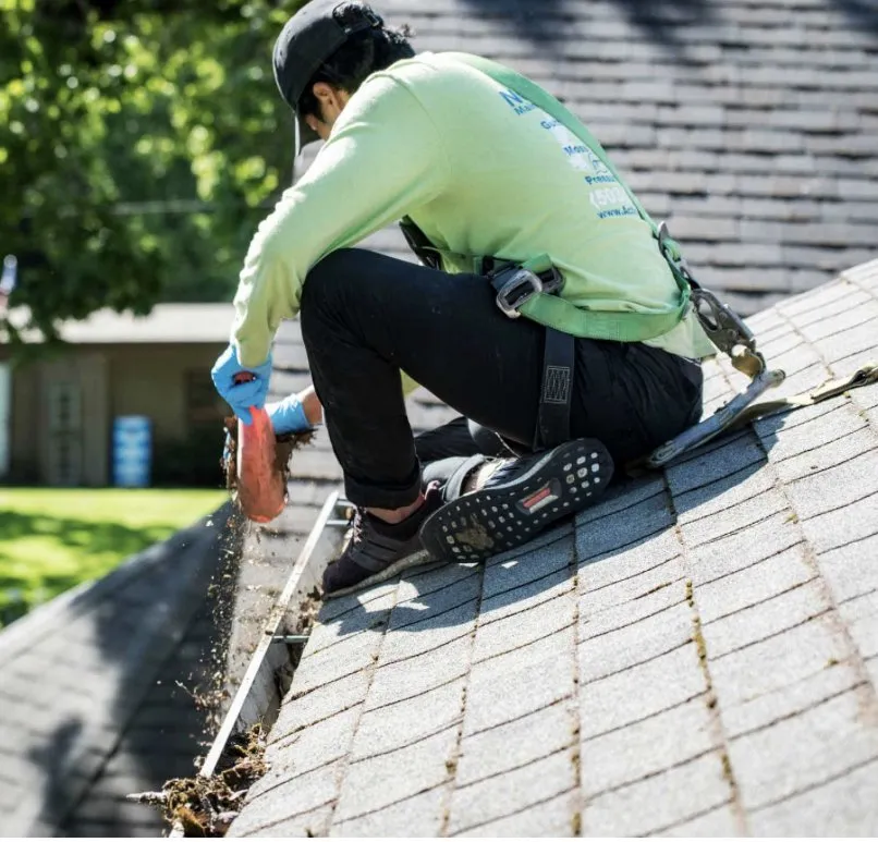 Local shingle roofing service experts serving Onizuka AFS, CA - Pro Gutters cleaning and roofing