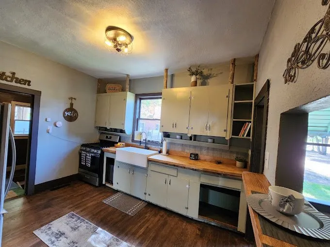 Slide of Pro Home Services