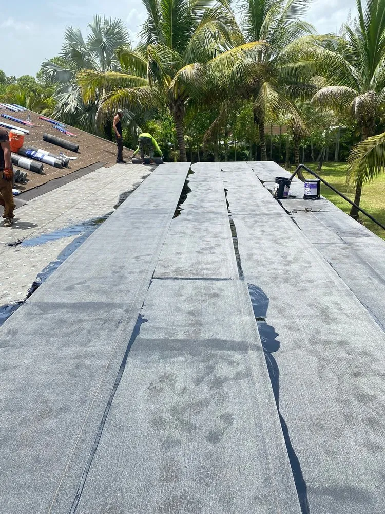 Professional roof installation experts serving Loxahatchee, FL - Pro Roof USA