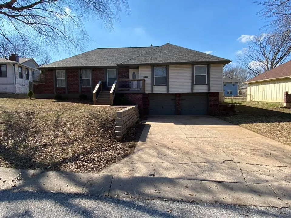 Slide of Pro Roofers