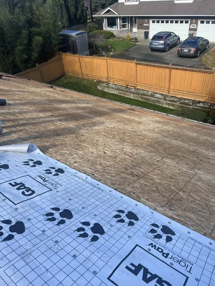 Slide of Pro Roofers Maintenance & Services