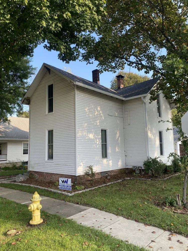 Slide of Pro Roofing