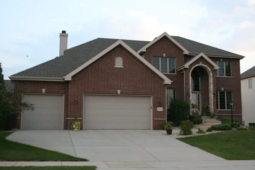 Slide of Pro Roofing