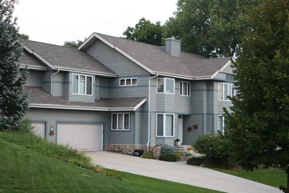 Slide of Pro Roofing