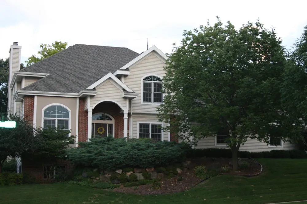 Slide of Pro Roofing