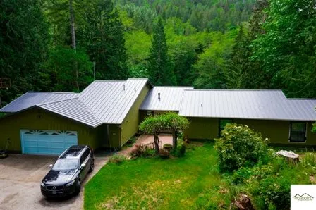 Slide of Pro Roofing NW