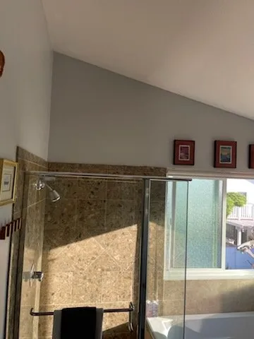 Slide of Pro Roofing Service