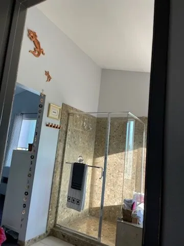 Slide of Pro Roofing Service