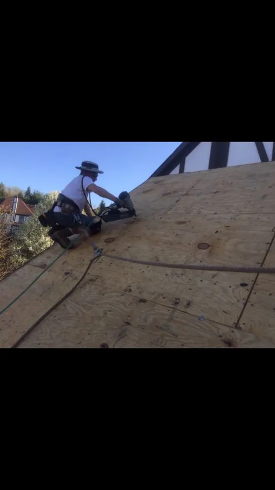 Slide of Pro Roofing Service