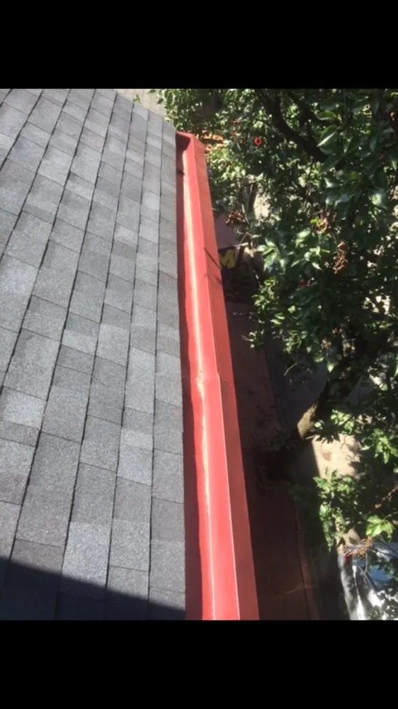 Slide of Pro Roofing Service