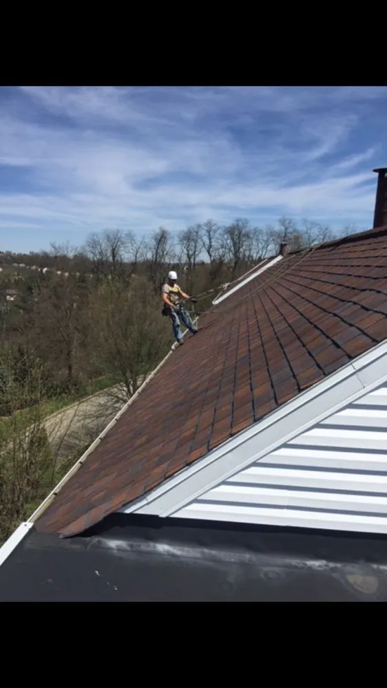 Slide of Pro Roofing Service