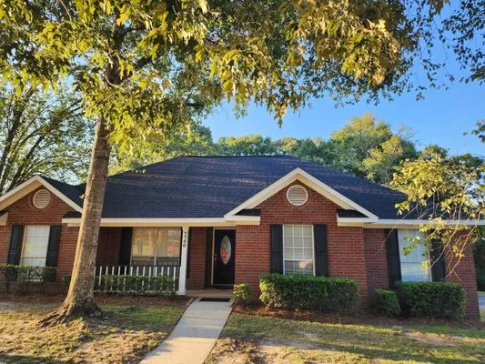 Pro Roofing Solutions Logo