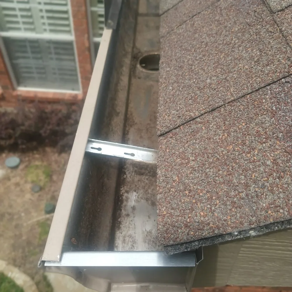 Slide of Pro Source Gutter Cleaning