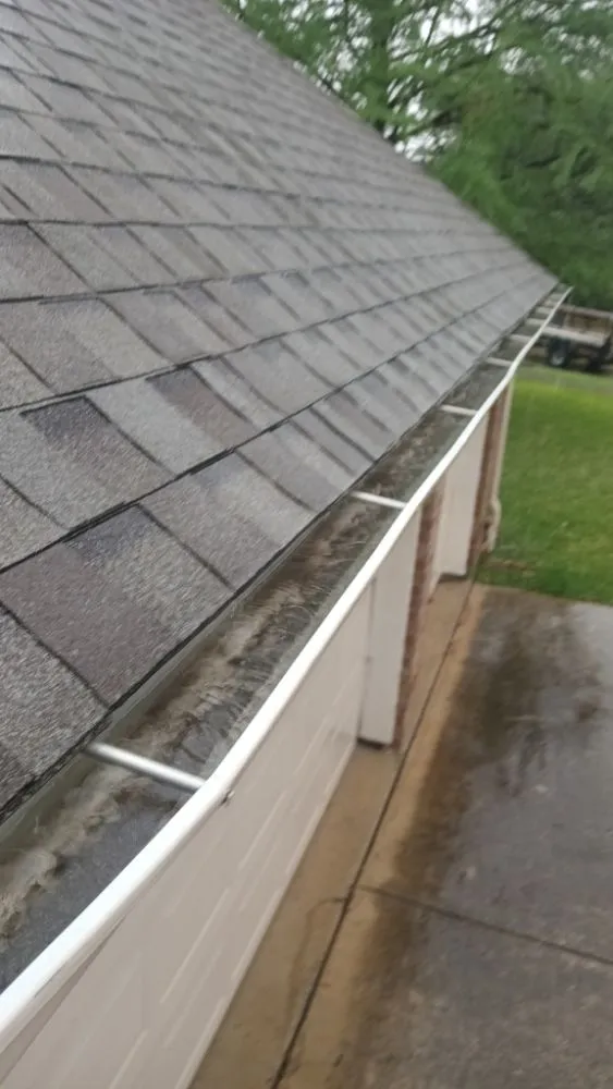 Slide of Pro Source Gutter Cleaning