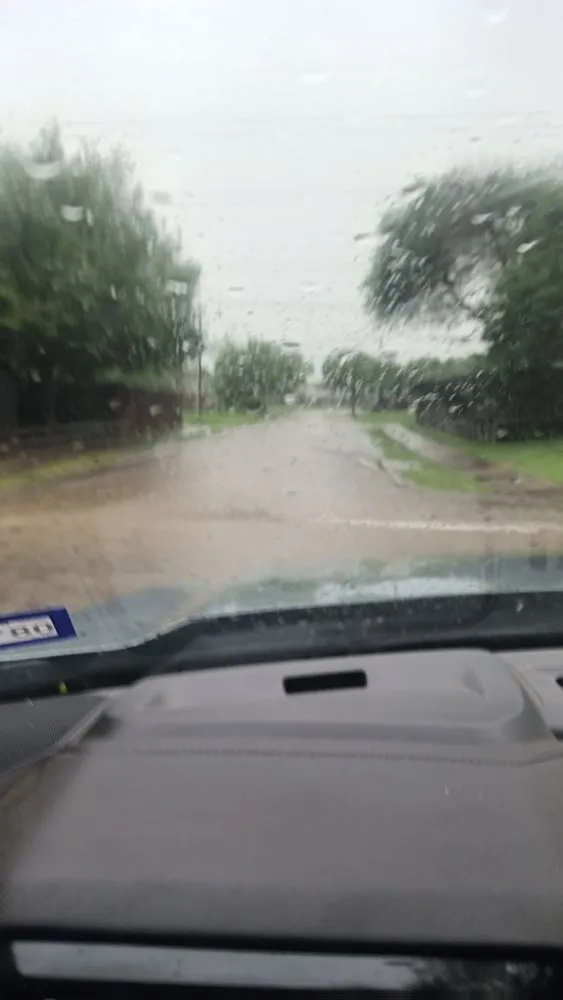 Slide of Pro Source Gutter Cleaning