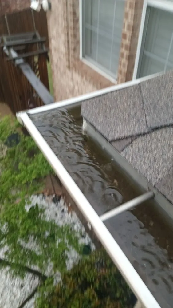 Slide of Pro Source Gutter Cleaning