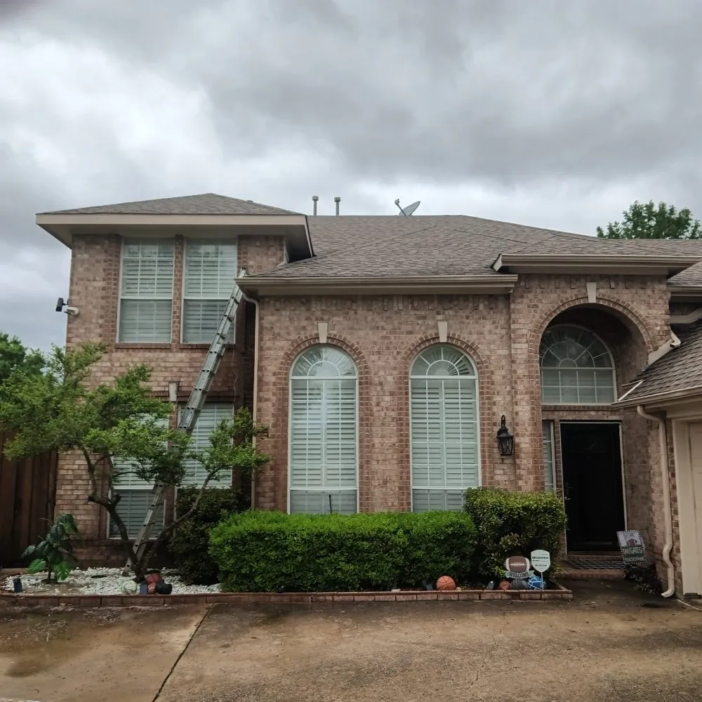 Slide of Pro Source Gutter Cleaning