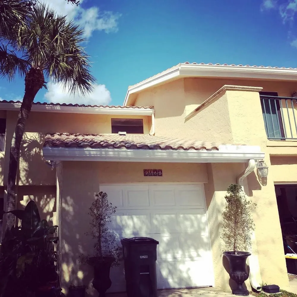 Slide of Proa70 Gutters