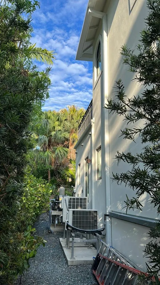 Slide of Proa70 Gutters