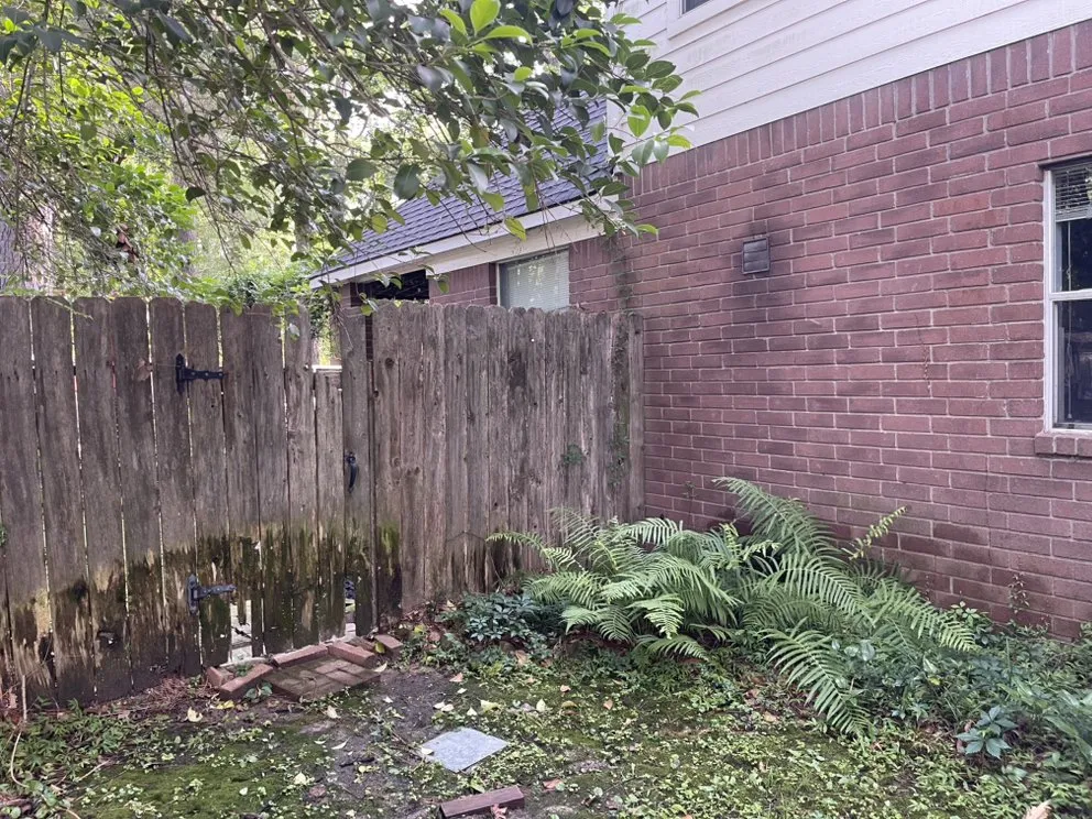 Slide of Profesional Roof