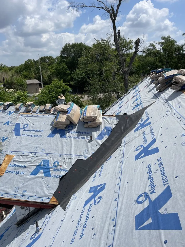 Slide of Profesional Roof