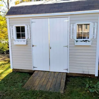 Professional Power Washing Logo