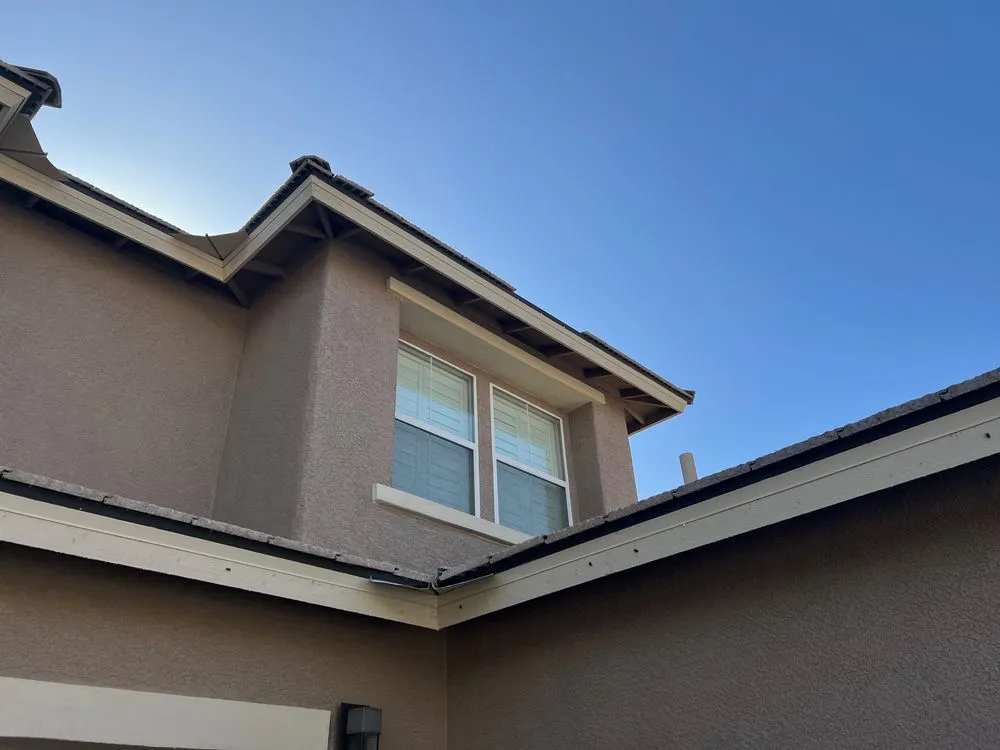 Slide of Professional Roofing Services