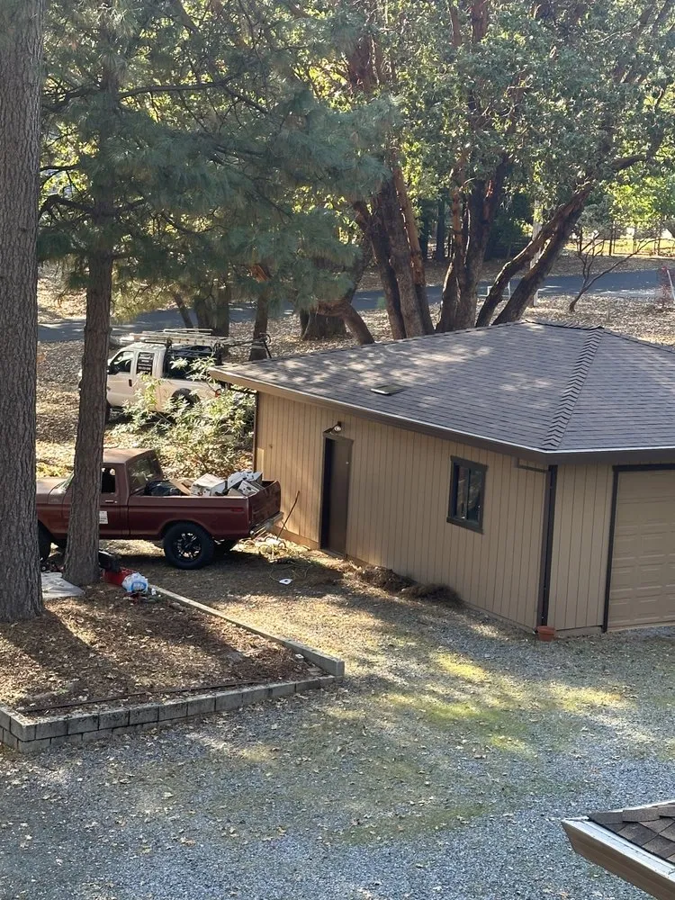 Slide of Professional's Roofing